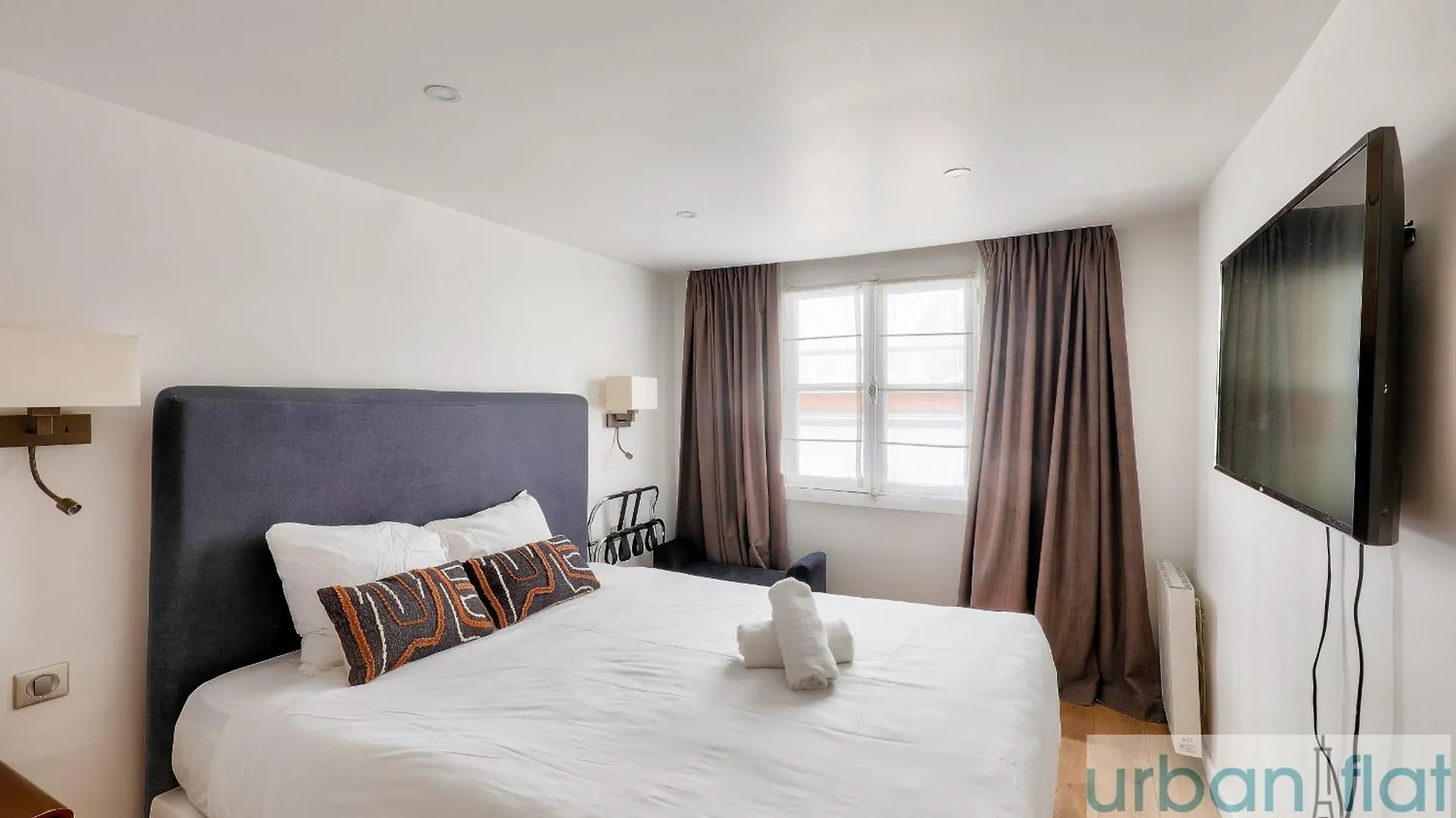 Apartment 62 - Beautiful Triangle D- 100m From Champs-elysees